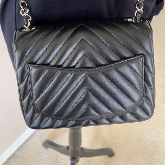 Rare CHANEL mini square chevron black lambskin bag - Picture 3 of 13